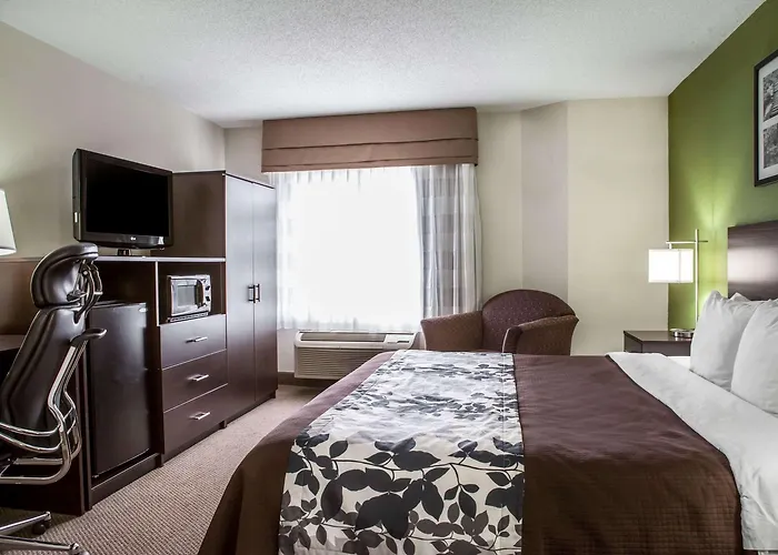 Sleep Hanes Mall Inn 4*