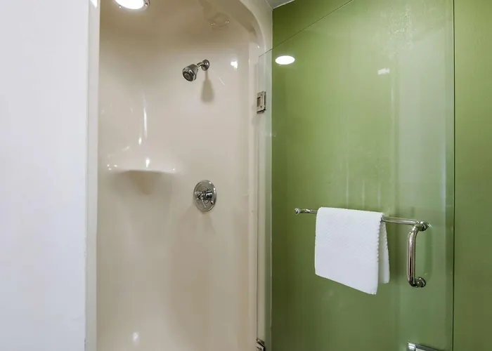 Inn Sleep Hanes Mall 4*