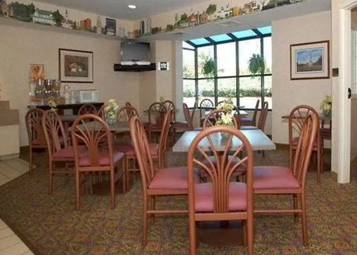 Inn Sleep Hanes Mall 4*